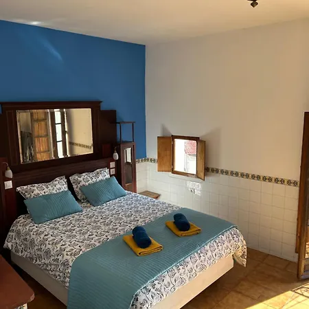 Charming House In The Historic Old Town Alicante